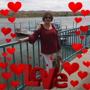 Meet your Posher, Aleida